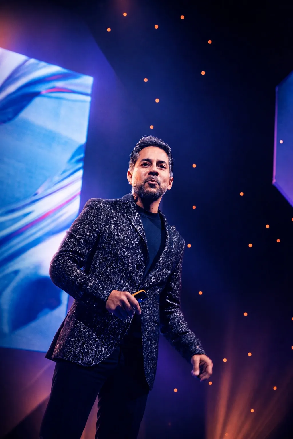 Vishen Lakhiani at HOLOLIFE Summit 2025 Europe