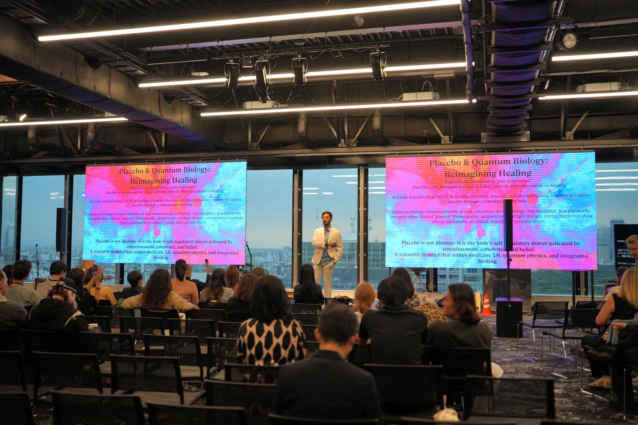 Audience at HOLOLIFE Summit 2025 in Tokyo