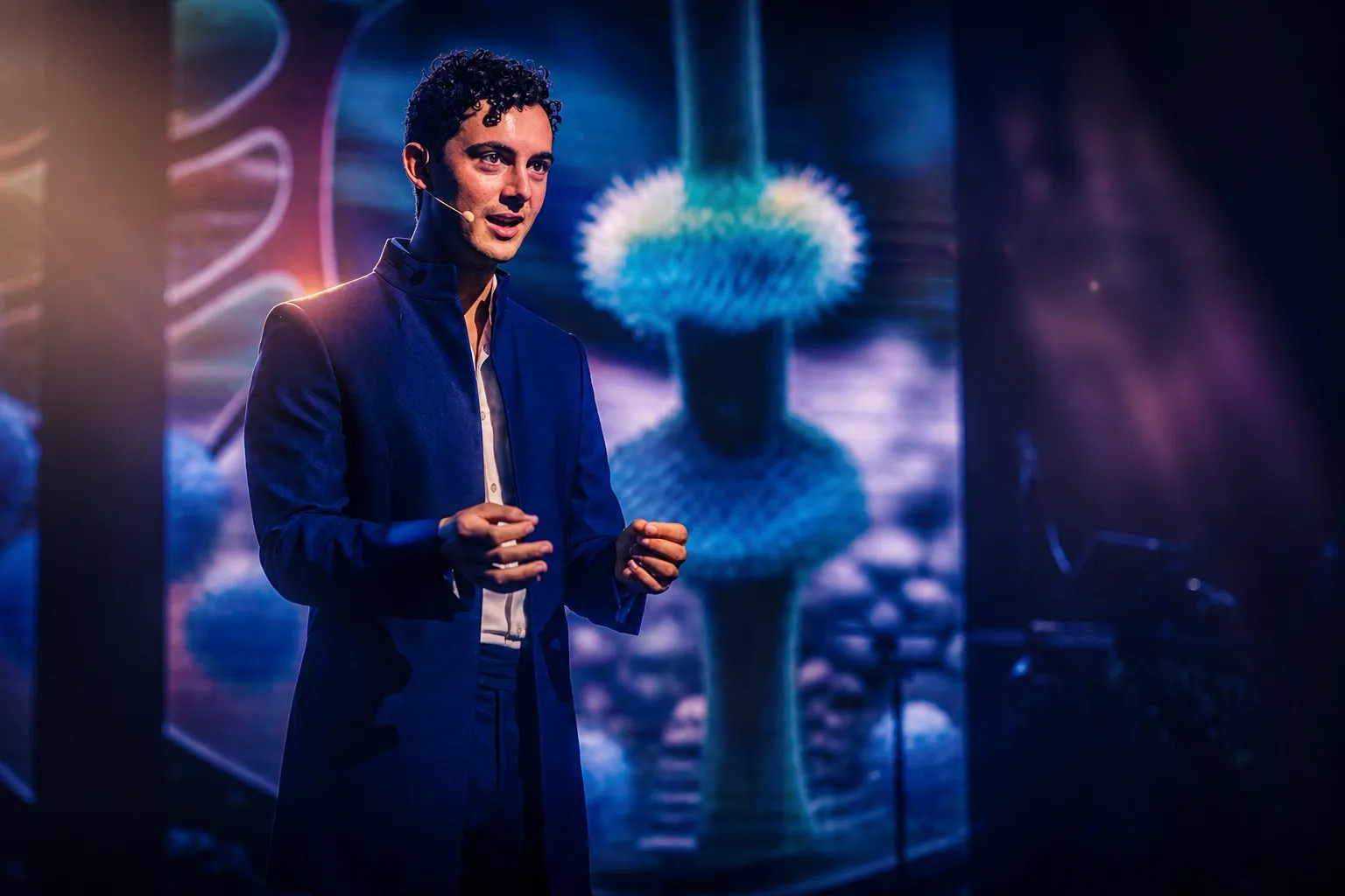 Sasha Crespi Turned A Room Of Strangers Into A Heartbeat At Biohacker Summit